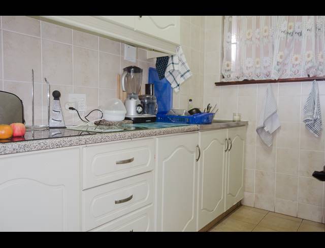 2 BEDROOM APARTMENT FOR SALE IN SCOTTBURGH CENTRAL